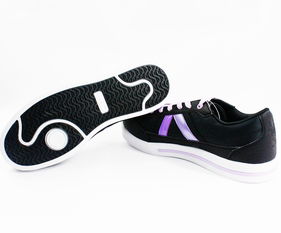 复古风潮再起 解读CBA女款复古鞋2021243 032的设计与魅力